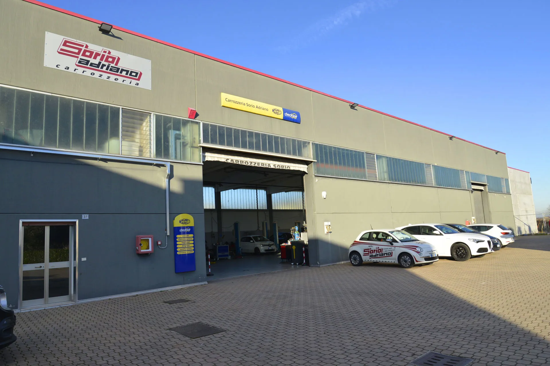Carrozzeria e<br>officina meccanica<br>a Verona